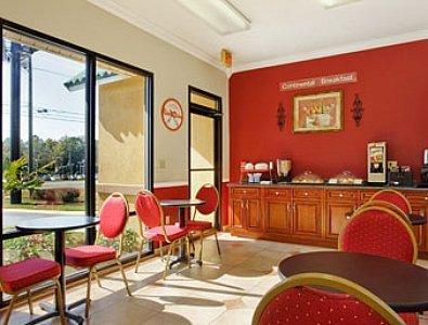 Howard Johnson By Wyndham Dothan Esterno foto